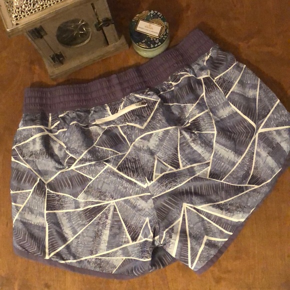 Printed Run Short - Picture 2 of 4